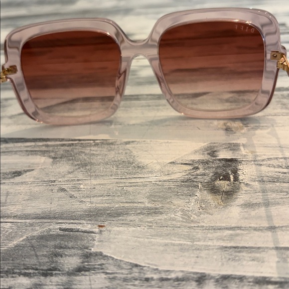DIFF EYEWEAR Oversized Sunglasses SANDRA LIGHT Gradient PINK Crystal Dusk NWOT - Picture 3 of 5